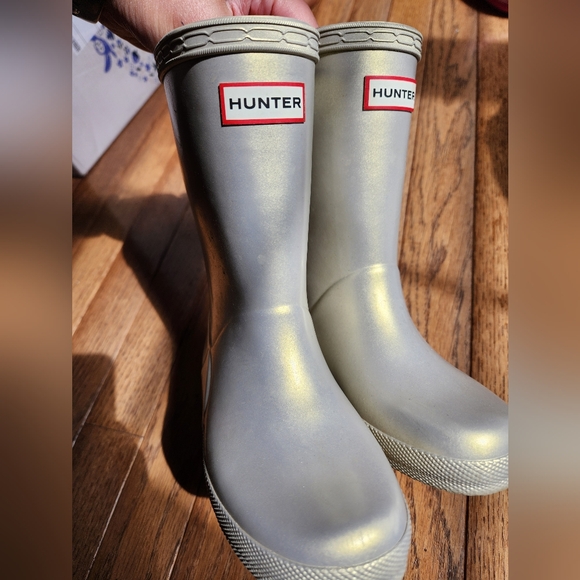 Hunter Girl Metallic Boots - Picture 1 of 6